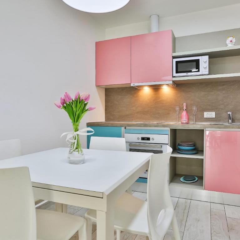Royal Gardens Paradise - Apartman sa Pogledom na Planinu - 4