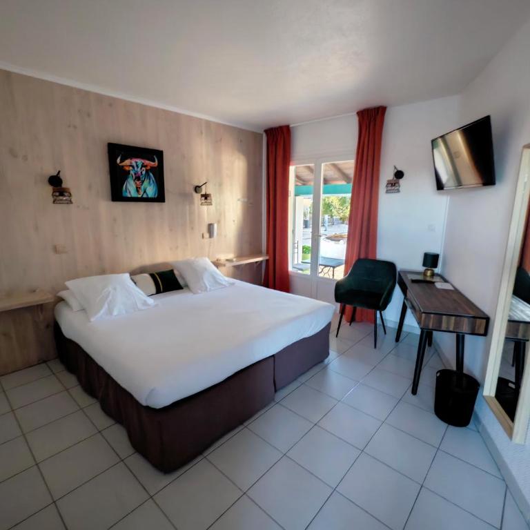 L'auberge Camarguaise - Chambre Double Standard - Vue sur Piscine - 5