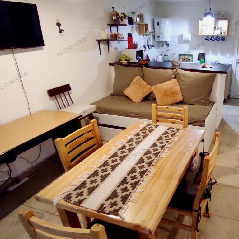 Departamento con balcon y pileta - One-Bedroom Apartment - 3