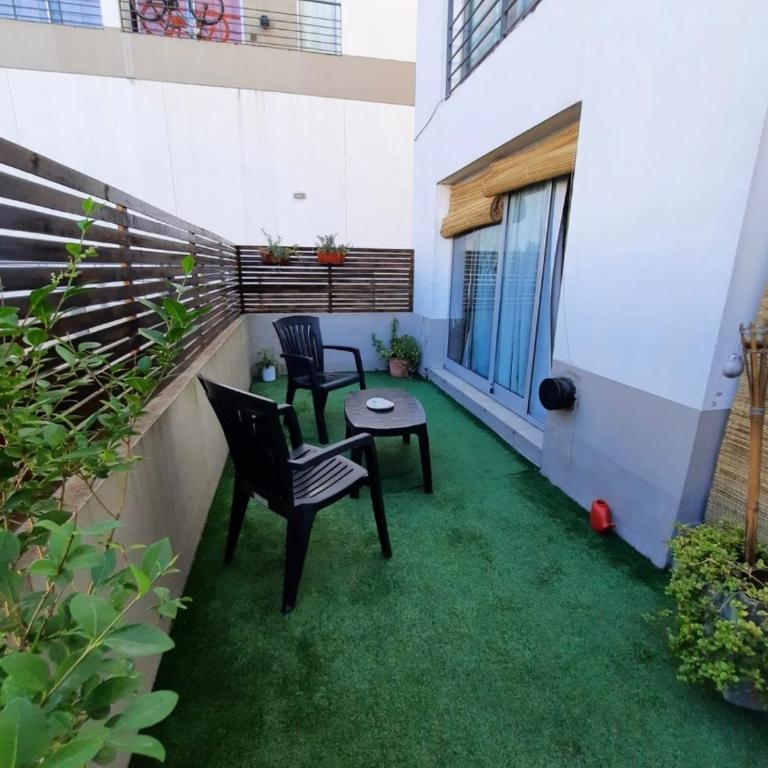 Departamento con balcon y pileta - One-Bedroom Apartment - 10
