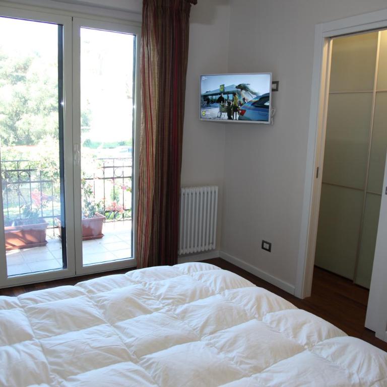 DOMUS AURIGE - Deluxe Double or Twin Room with Spa Bath - 52