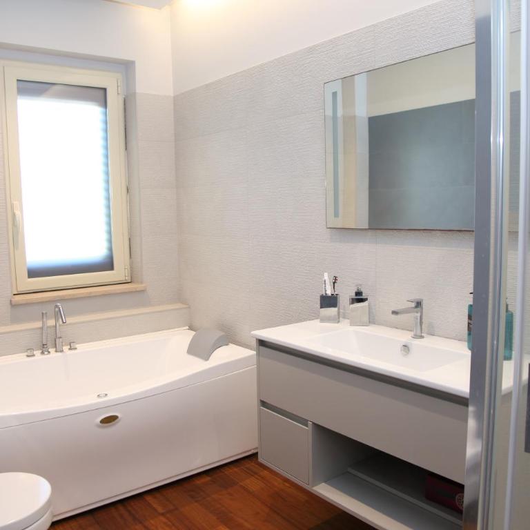 DOMUS AURIGE - Deluxe Double or Twin Room with Spa Bath - 10