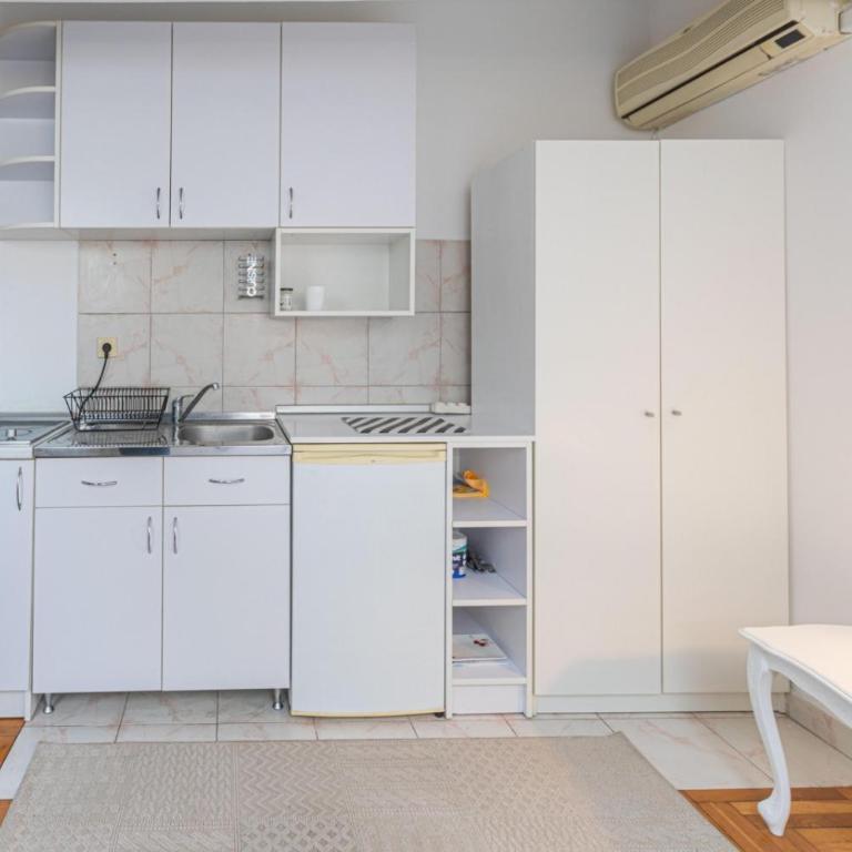 Downtown nest - Apartman sa 1 Spavaćom Sobom - 2