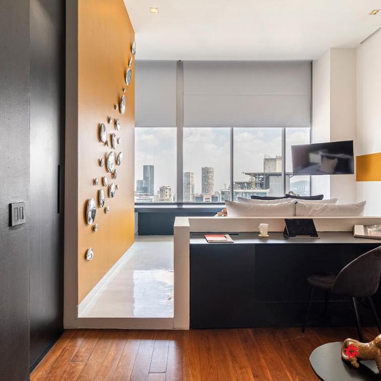 Kukun Escape Santa Fe - Master suite with city view - 6