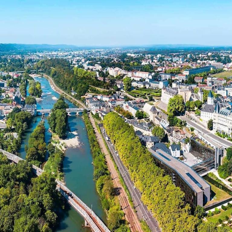 Le Toit Terrasse Palois de 60m2 - Appartement 1 Chambre - 32