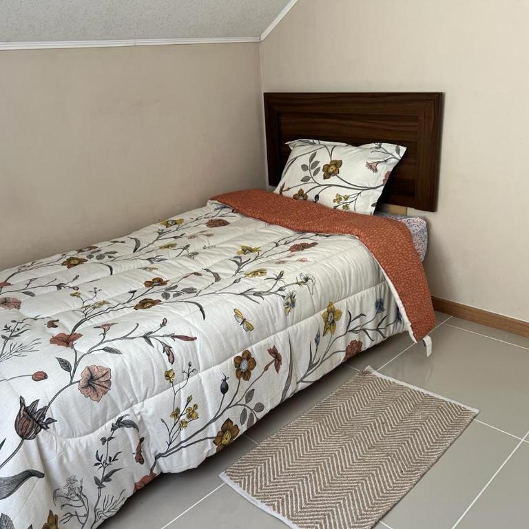 Amplia Casa 8 dormitorios 4 baños Avenida Lircay - Apartamento - 16