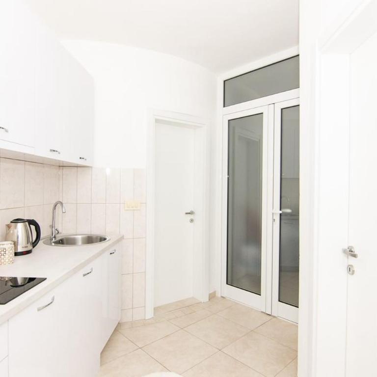 Apartments Savić - One-Bedroom Apartment with Patio - 10