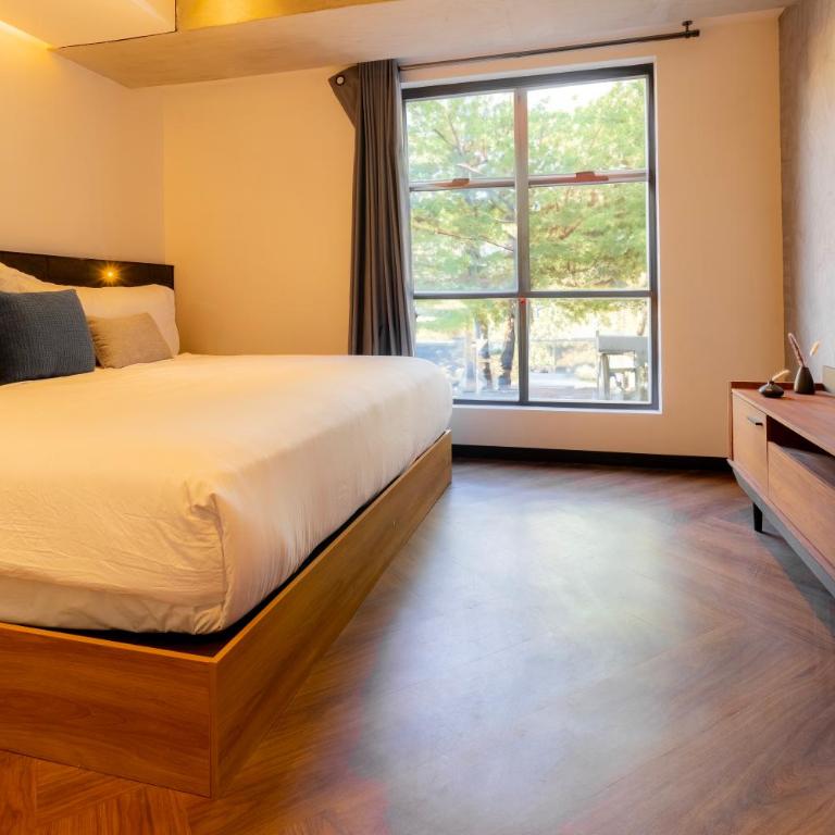 Park Condesa by Capitalia - Family Apartment, 2 Bedrooms, Street View - 5