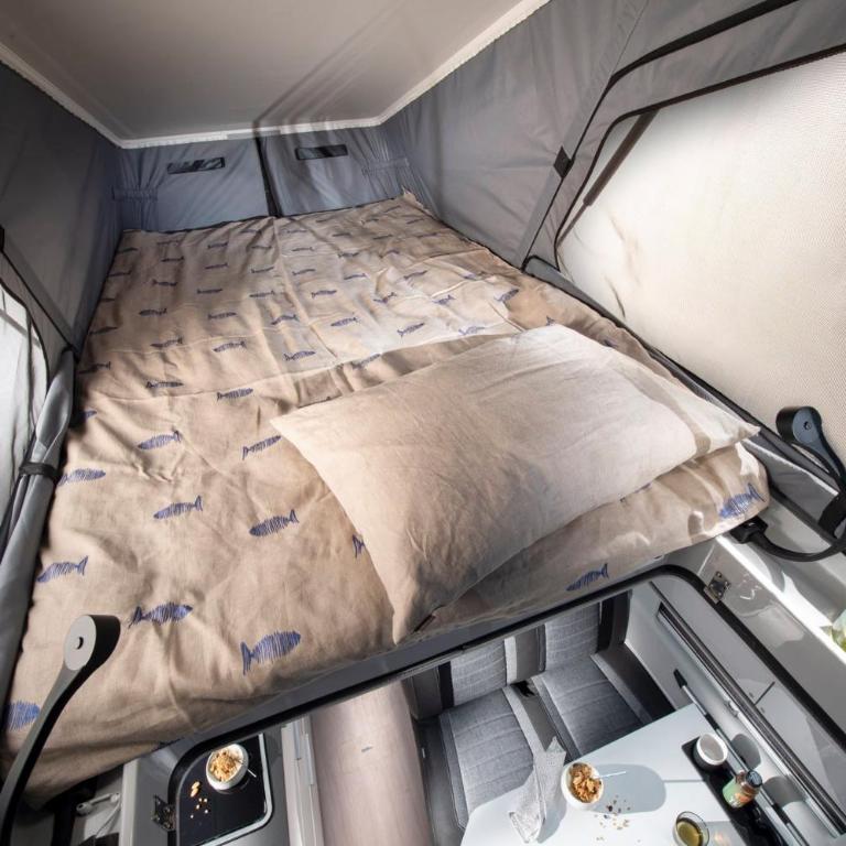 Camper Montenegro and Recreational Vehicles - Dvokrevetna Soba sa Bračnim Krevetom i Sopstvenim Kupatilom - 4