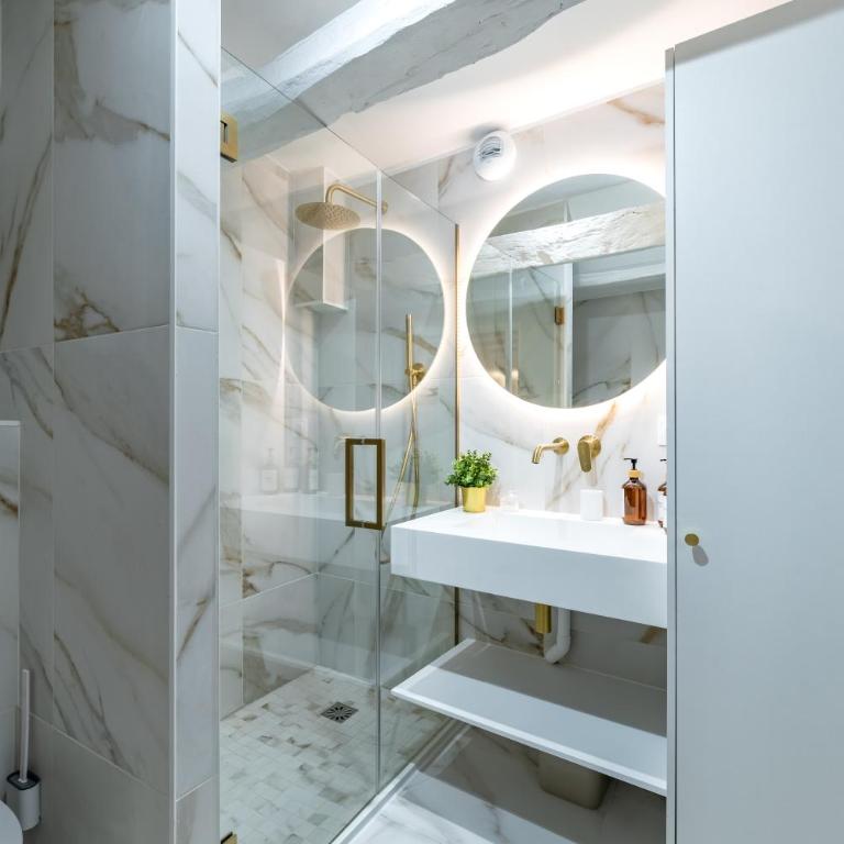 Suite haut de gamme près de la Cathédrale - Tout à pied - Appartement 2 Chambres - 4