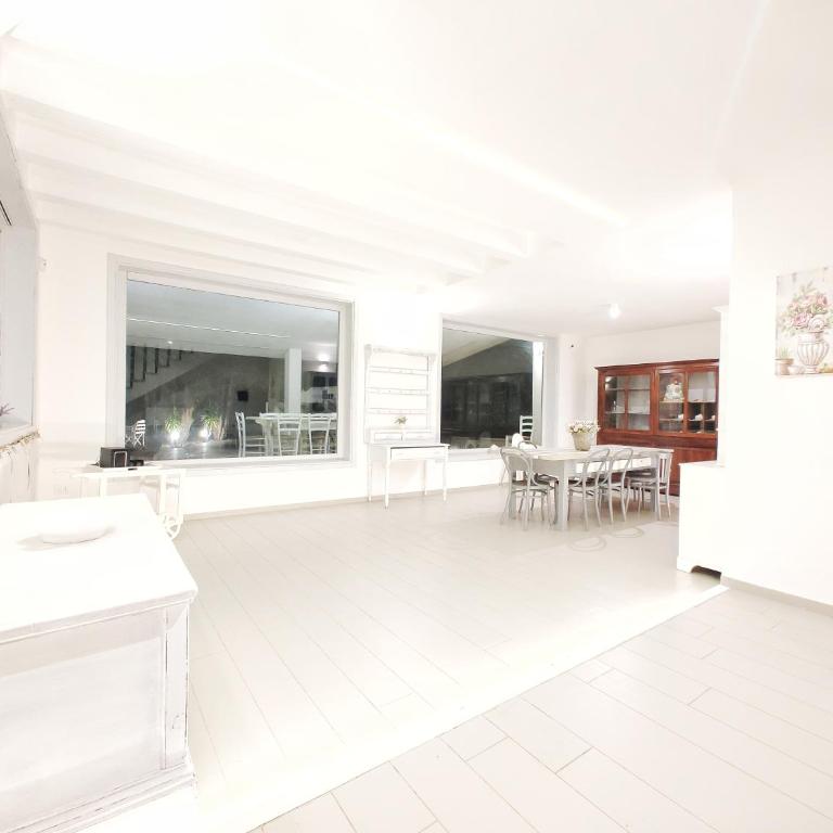 Villa con piscina mozzafiato, giardino e barbecue - Villa - 8