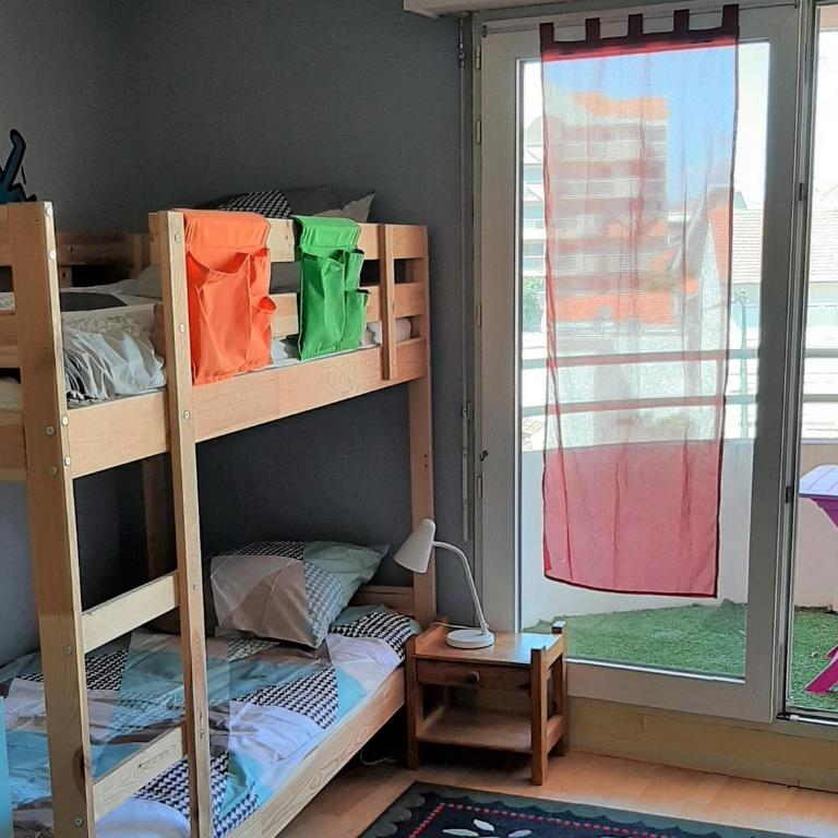 Appartement T3 idéal, proche plage et centre, parking, balcon - FR-1-319-491 - Appartement - 11