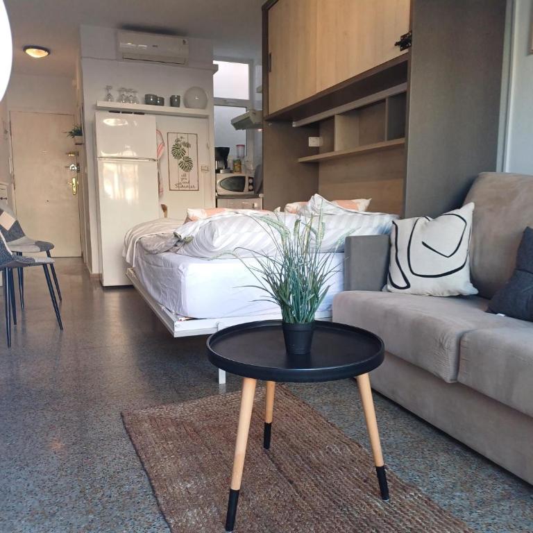 Torrevieja studio Playa del Acequion - Apartamento de 1 dormitorio - 35