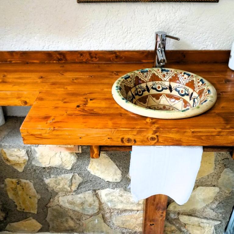 CAZORLA, CASA RURAL LA GUINDALERA - Three-Bedroom House - 41