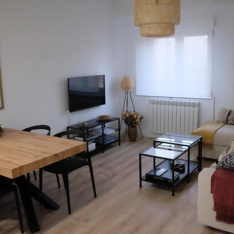 Capricho Lostal - Apartamento de 3 dormitorios - 1