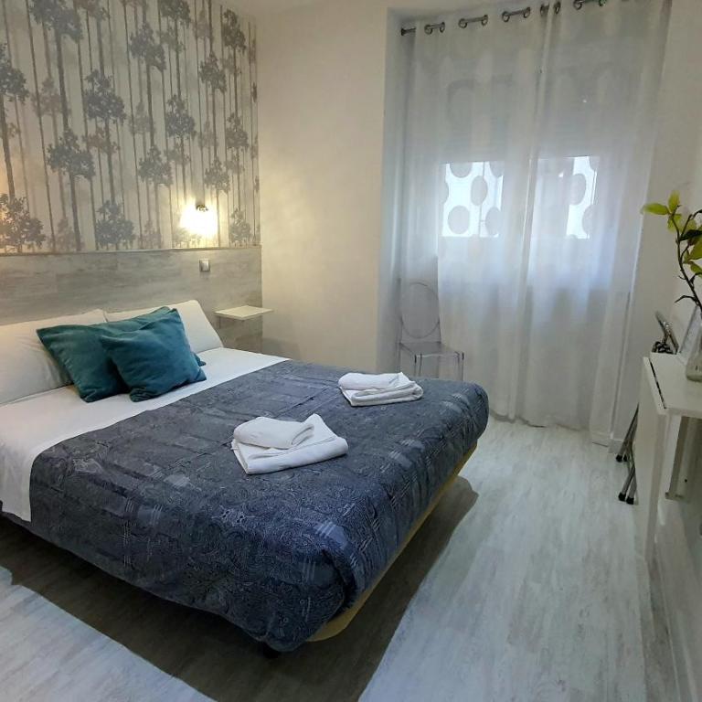 Hostal Met Madrid - Single Room Exterior - 6