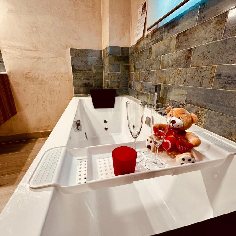 Cherry JACUZZI Apartment - Suite Deluxe con bañera de hidromasaje - 8