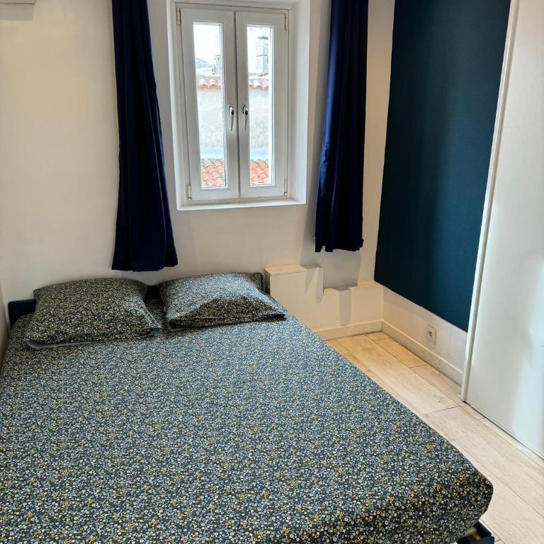 Freshly tastefully renovated apartments in heart of old Antibes - Appartement 2 Chambres - 3