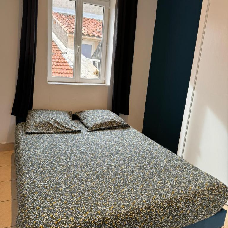 Freshly tastefully renovated apartments in heart of old Antibes - Appartement 2 Chambres - 5