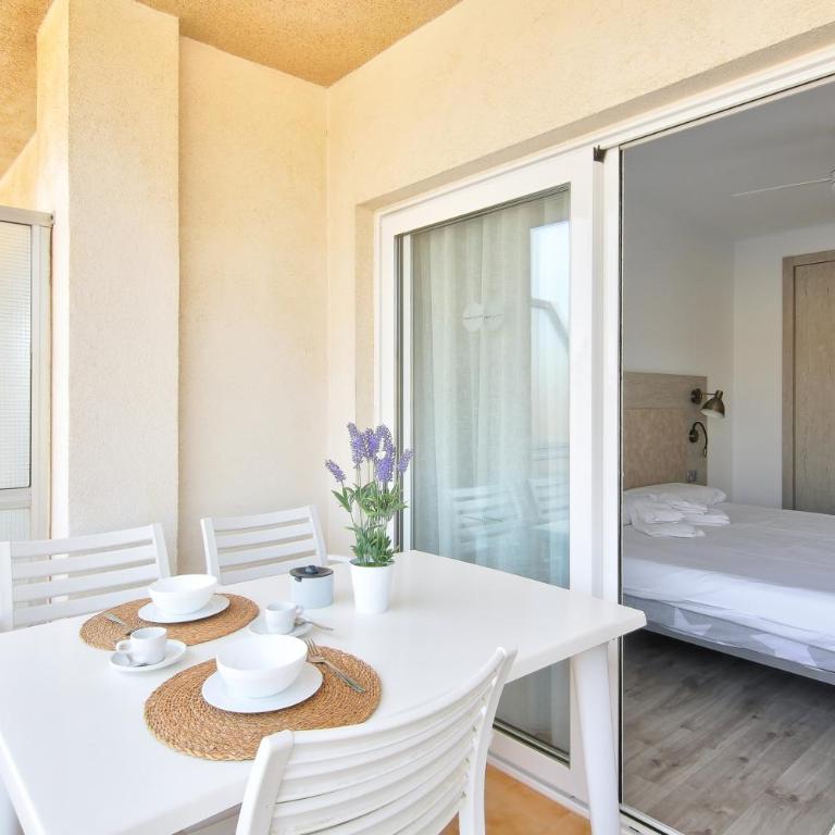 Apartament Star 412 - Apartment with Balcony - 13