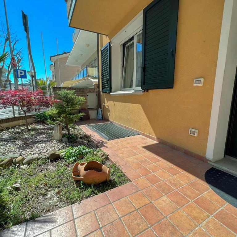 70 Villetta indipendente con giardino - Villa con 2 Camere da Letto - 1