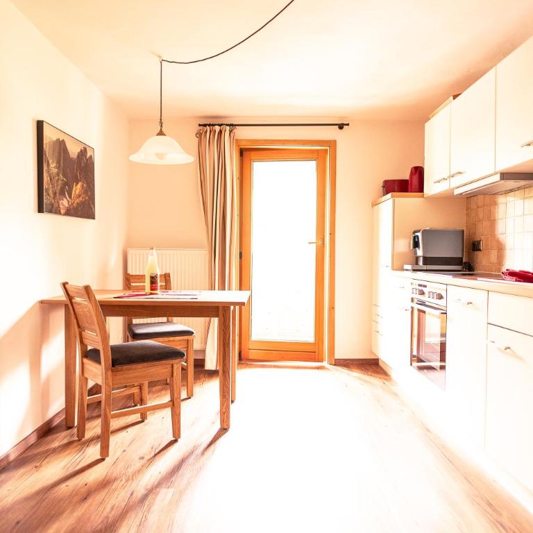 Ferienwohnungen Scheibenhaus - Apartment mit Bergblick 5 - 8