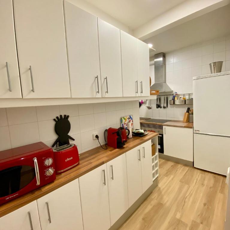 Seaside Apartment in Sitges Steps from Beaches with private Patio - Apartamento Deluxe - 20