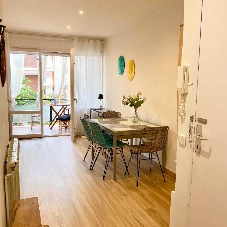 Seaside Apartment in Sitges Steps from Beaches with private Patio - Apartamento Deluxe - 7