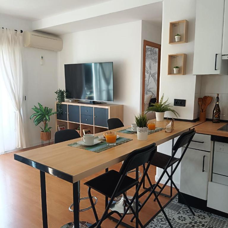 Soleado y luminoso a 3 minutos de la playa-Carihuela - Apartamento de 1 dormitorio - 17