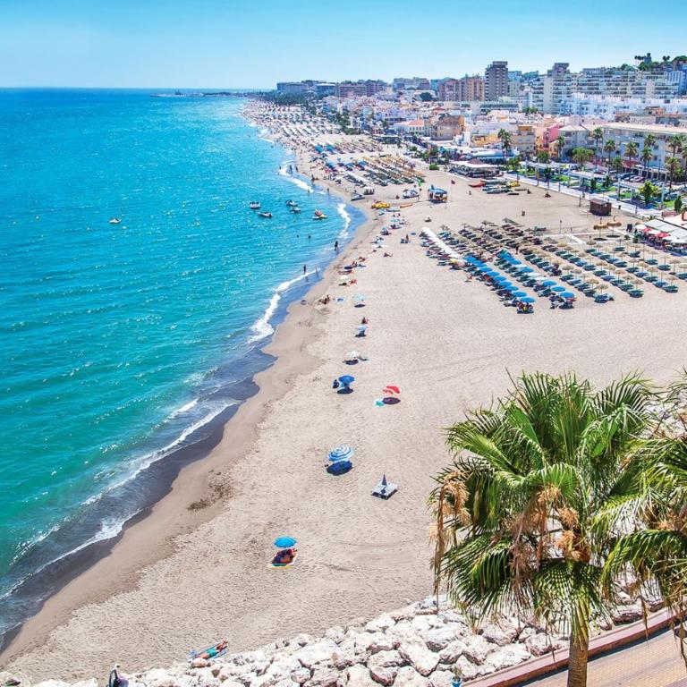 Soleado y luminoso a 3 minutos de la playa-Carihuela - Apartamento de 1 dormitorio - 61