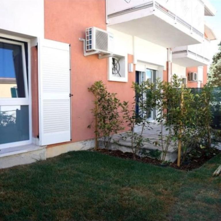 Apartment with private garden - Appartamento - 11