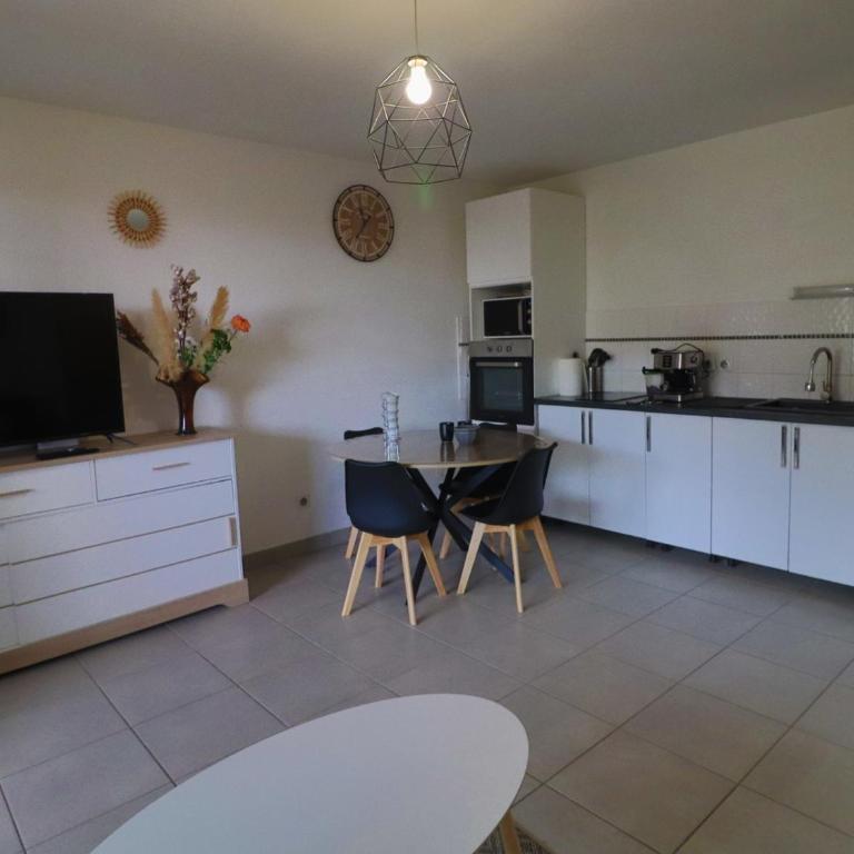 T2 avec Wifi incl., 4 pers, Parking à Sète - FR-1-472-192 - Apartamento - 5