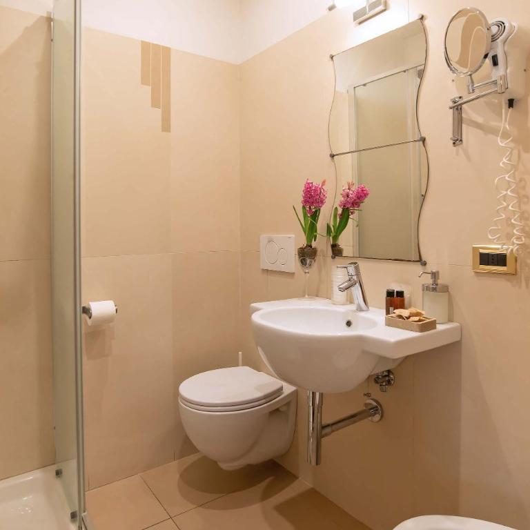 Hotel Jane - Quadruple Room - 4