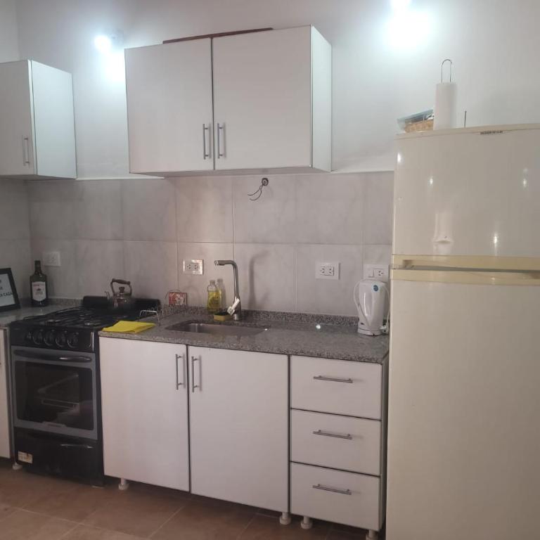 Hermosa Casita paso patria III - Casa de 3 dormitorios - 15