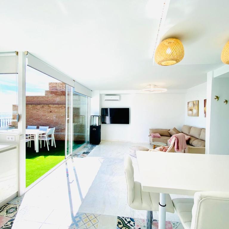 Ático -Penthouse Jardines de Adnania en Marina del Este con vistas al mar - Two-Bedroom Apartment - 10