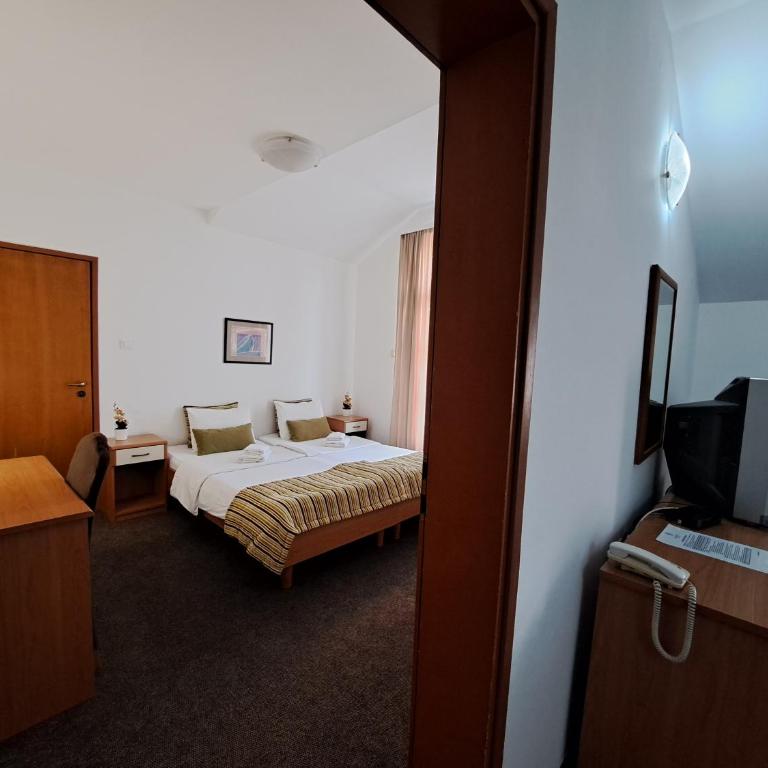 Hotel Marica - Porodični Apartman Tipa "Suite" sa Balkonom - 4