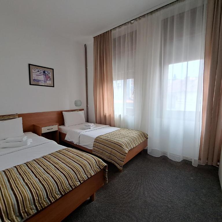 Hotel Marica - Dvokrevetna Soba sa Zasebnim Krevetima - 6