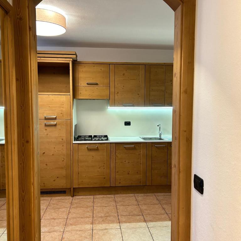 Residence Cima Tosa - Appartamento con 2 Camere da Letto (5 Adulti) - 12