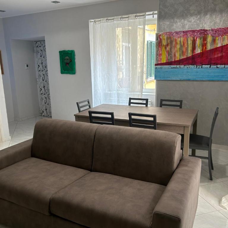 Sisella Home- Porto by Napolipopart - Three-Bedroom Apartment - 34