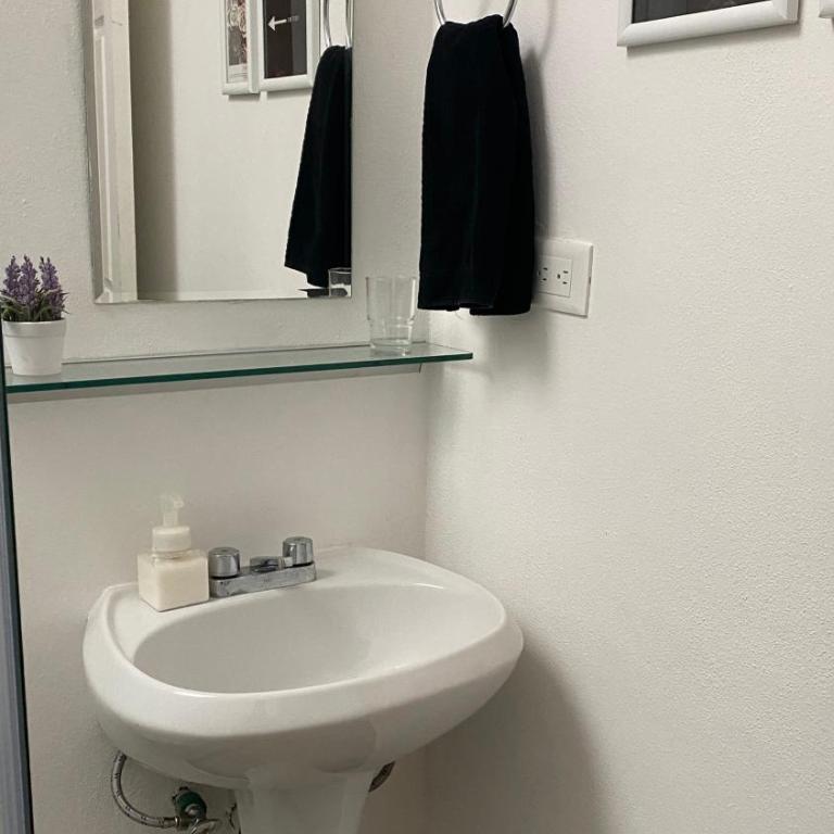 Casa Mazatlán, alberca, baño y clima en cada habitacion - Apartment - 17