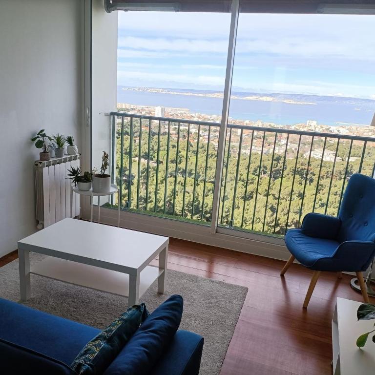 VUE MER et montagne dans parc du roy d'espagne, Up to 7 people - Apartment - 47