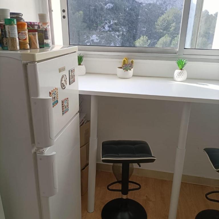 VUE MER et montagne dans parc du roy d'espagne, Up to 7 people - Apartment - 41