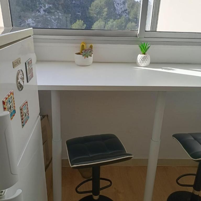 VUE MER et montagne dans parc du roy d'espagne, Up to 7 people - Apartment - 57