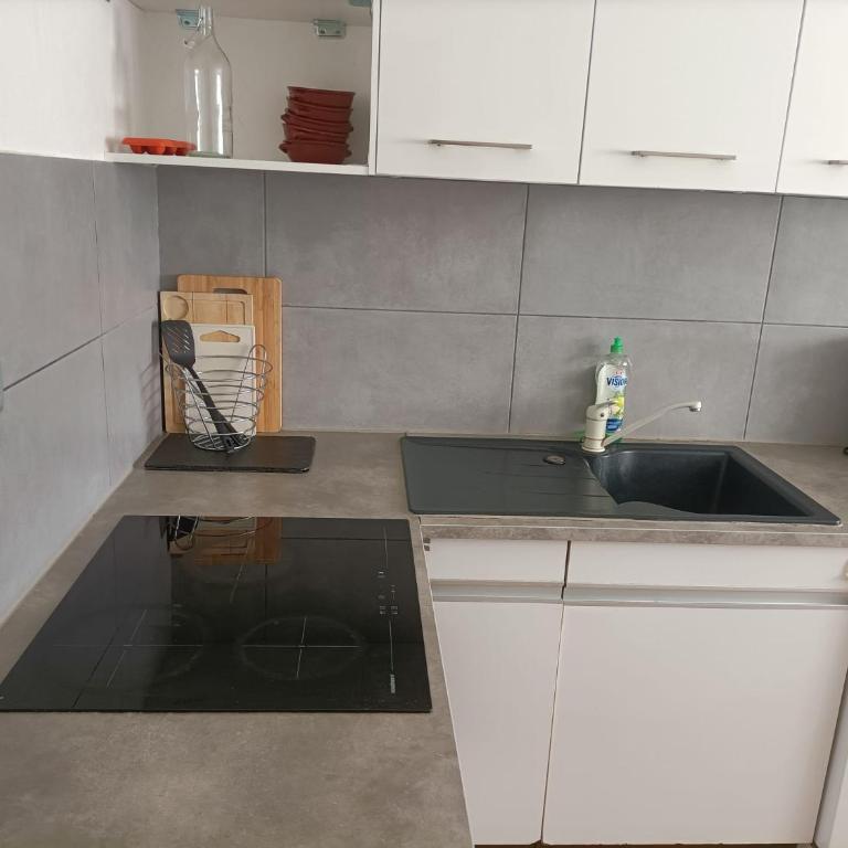 VUE MER et montagne dans parc du roy d'espagne, Up to 7 people - Apartment - 45