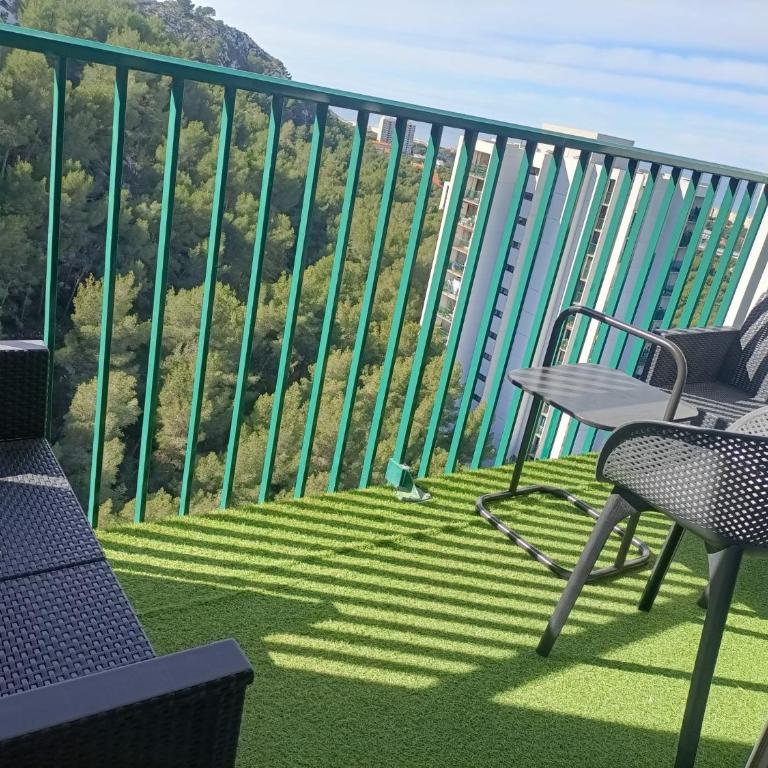 VUE MER et montagne dans parc du roy d'espagne, Up to 7 people - Apartment - 68