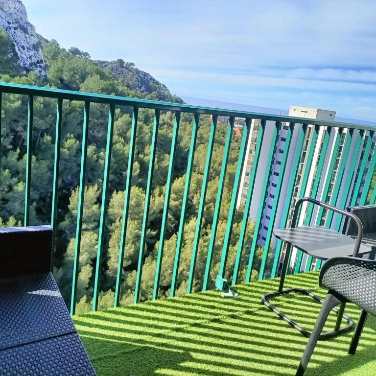 VUE MER et montagne dans parc du roy d'espagne, Up to 7 people - Apartment - 74