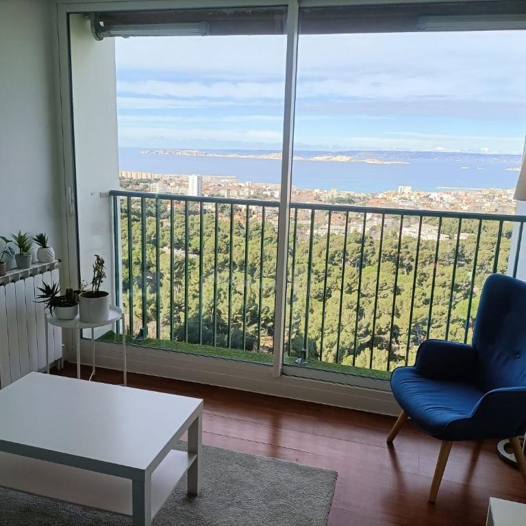VUE MER et montagne dans parc du roy d'espagne, Up to 7 people - Apartment - 75