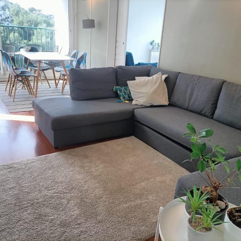 VUE MER et montagne dans parc du roy d'espagne, Up to 7 people - Apartment - 79