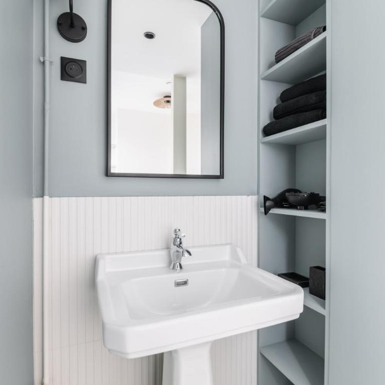 Brand New Luxury Flat in Champs Elysees - Triangle d'Or - One-Bedroom Apartment - 18