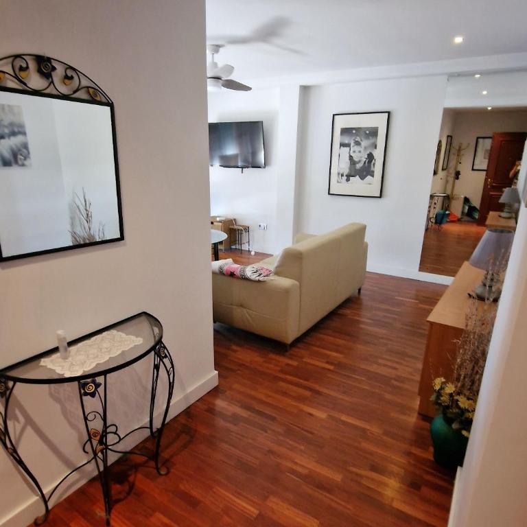 Estepona playa - Two-Bedroom Apartment - 5